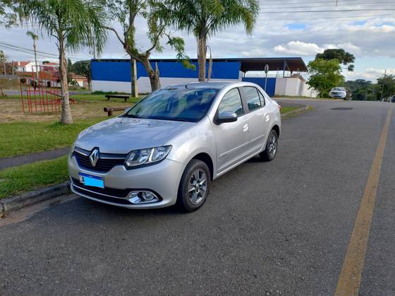 RENAULT LOGAN 1.6 DYNAMIQUE 8V FLEX 4P MANUAL RENAULT LOGAN 1.6 DYNAMIQUE 8V FLEX 4P MANUAL